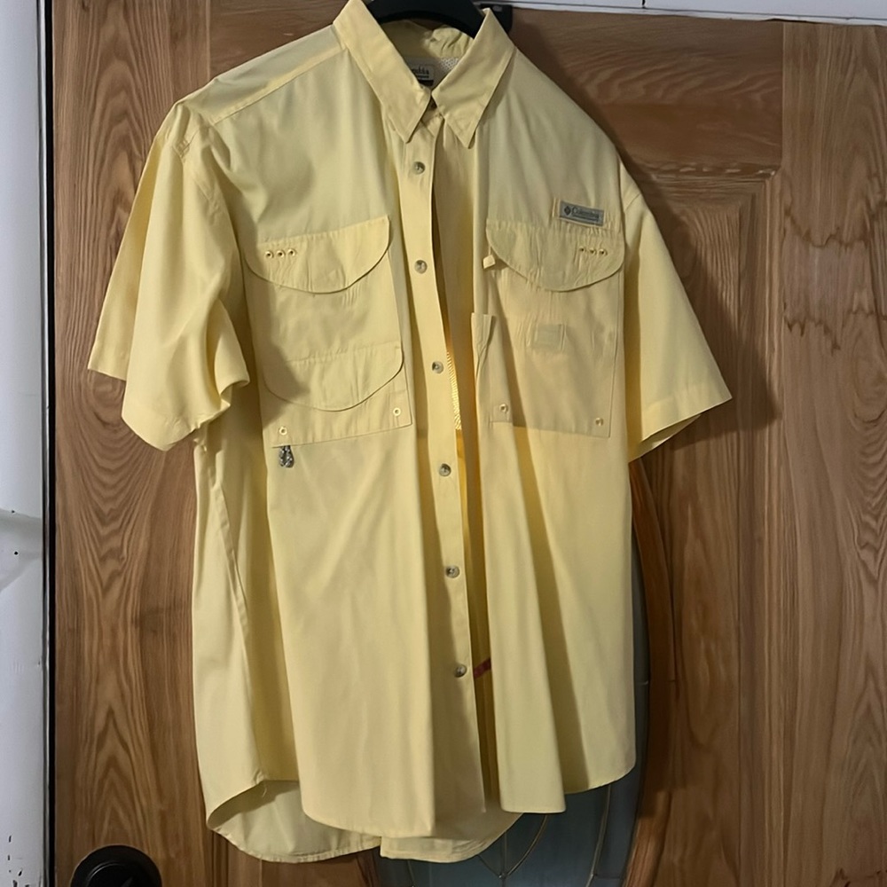 M Yellow Columbia Shirt
